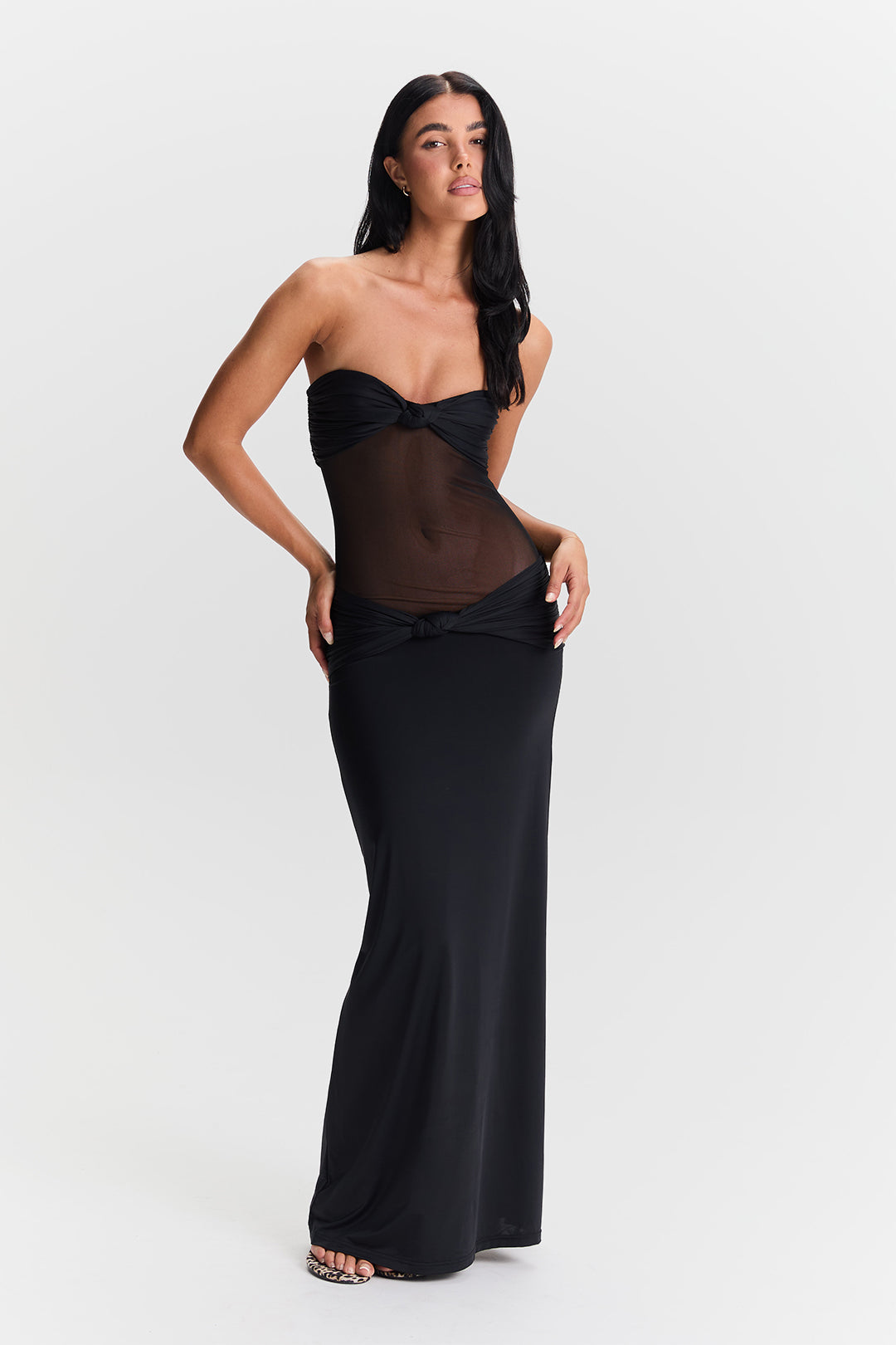 Vestido Amara Maxi – Negro Sofisticado