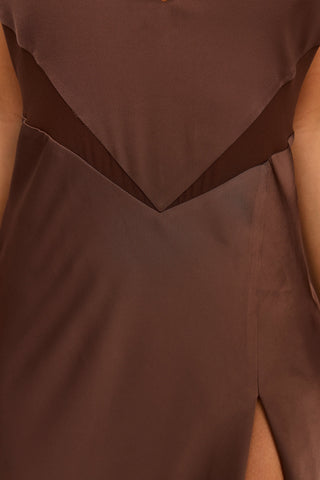 Vestido Arabella Maxi – Chocolate Sofisticado