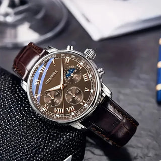 Reloj plateado clásico