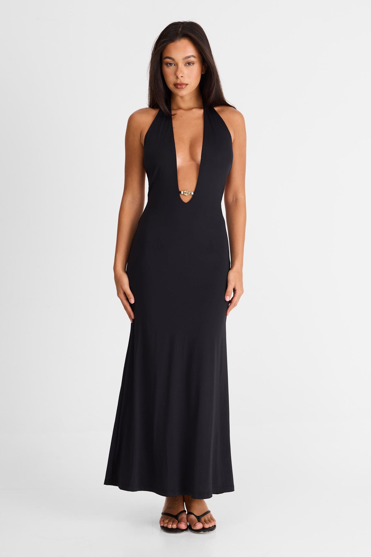 Vestido Solene Maxi – Negro Elegante