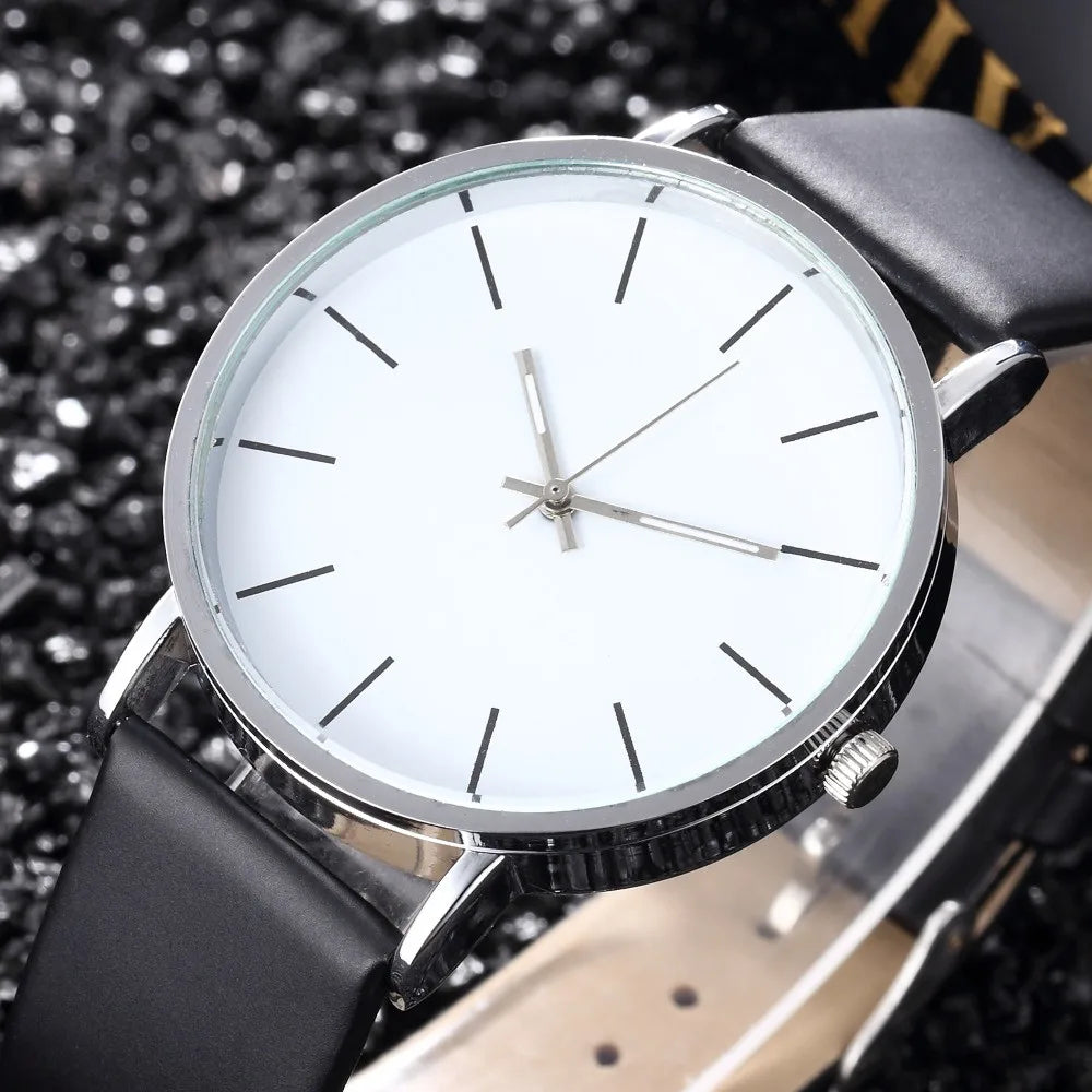 Reloj negro deportivo de lujo