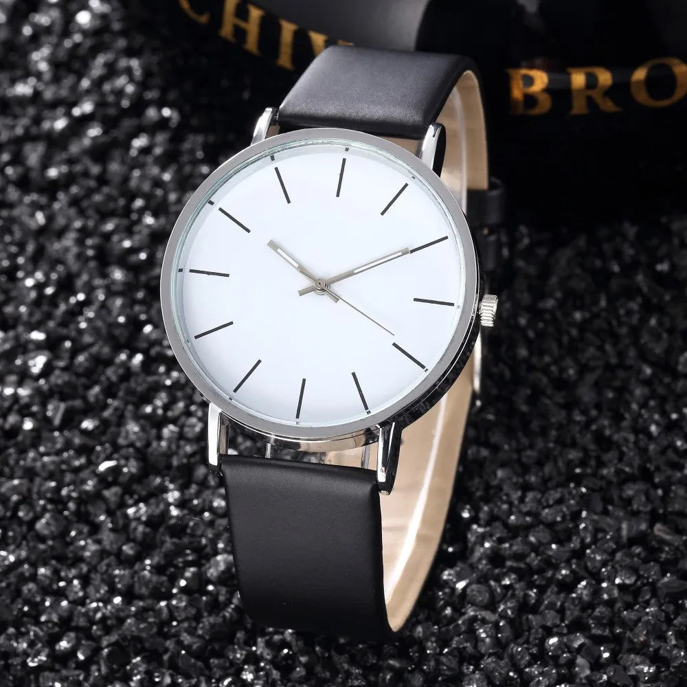Reloj negro deportivo de lujo