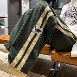 Pantalón Corduroy Core – Corte Amplio